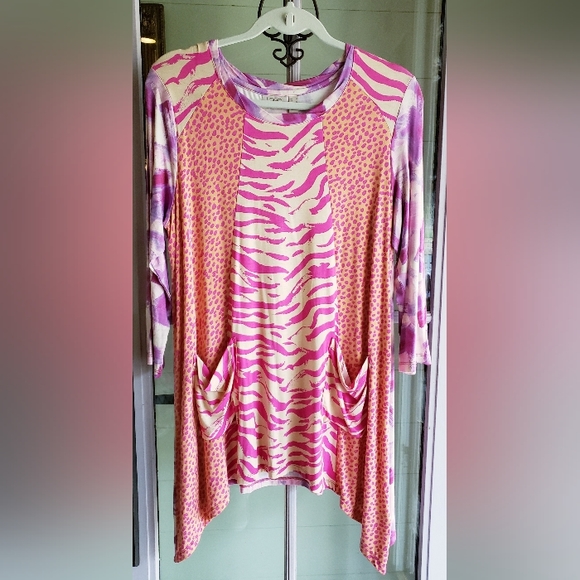 LOGO Tunic Style Top, Size M, never worn - Picture 9 of 9